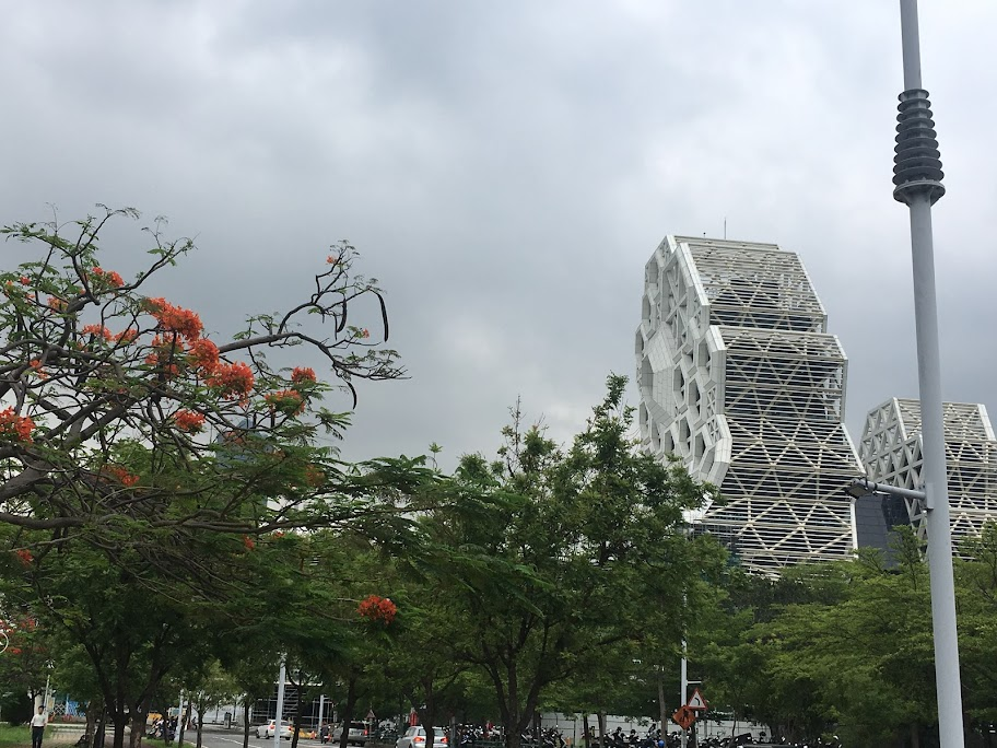 Image in a image block